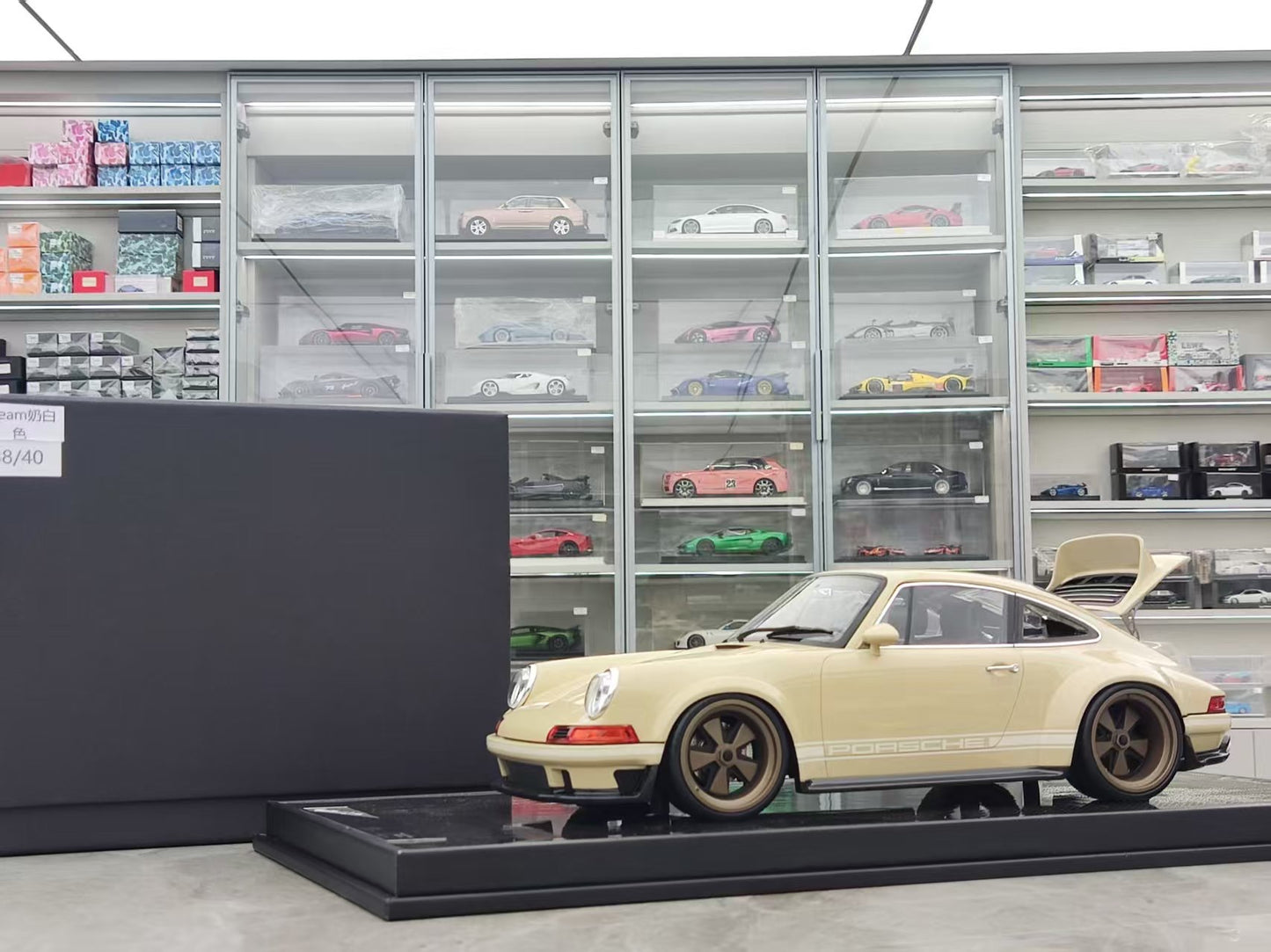 IVY 1/12 Porsche Singer DLS, Cream White SM-IVY002