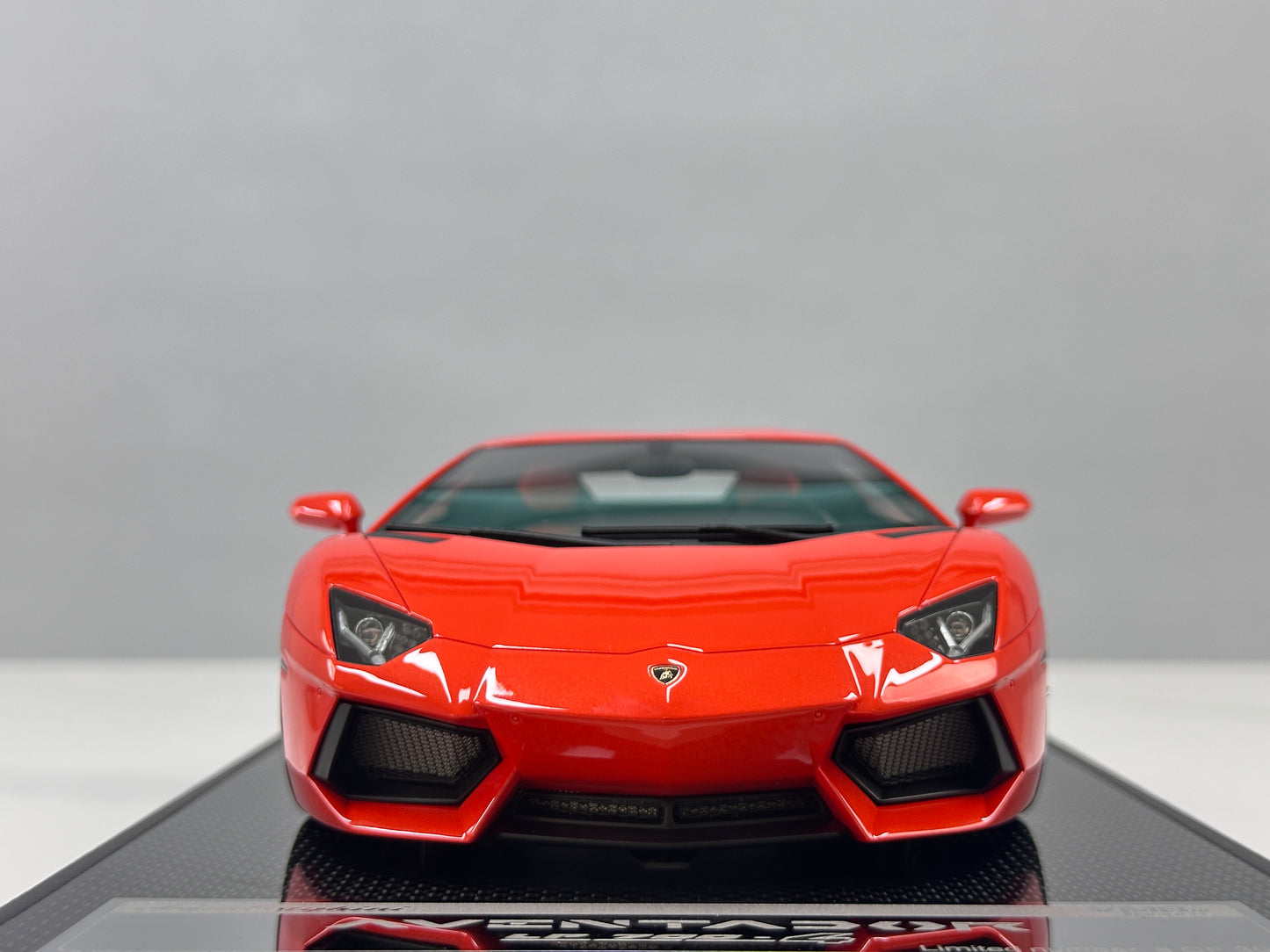 VMB 1/18 Lamborghini Aventador LP700-4 Orange VMB063