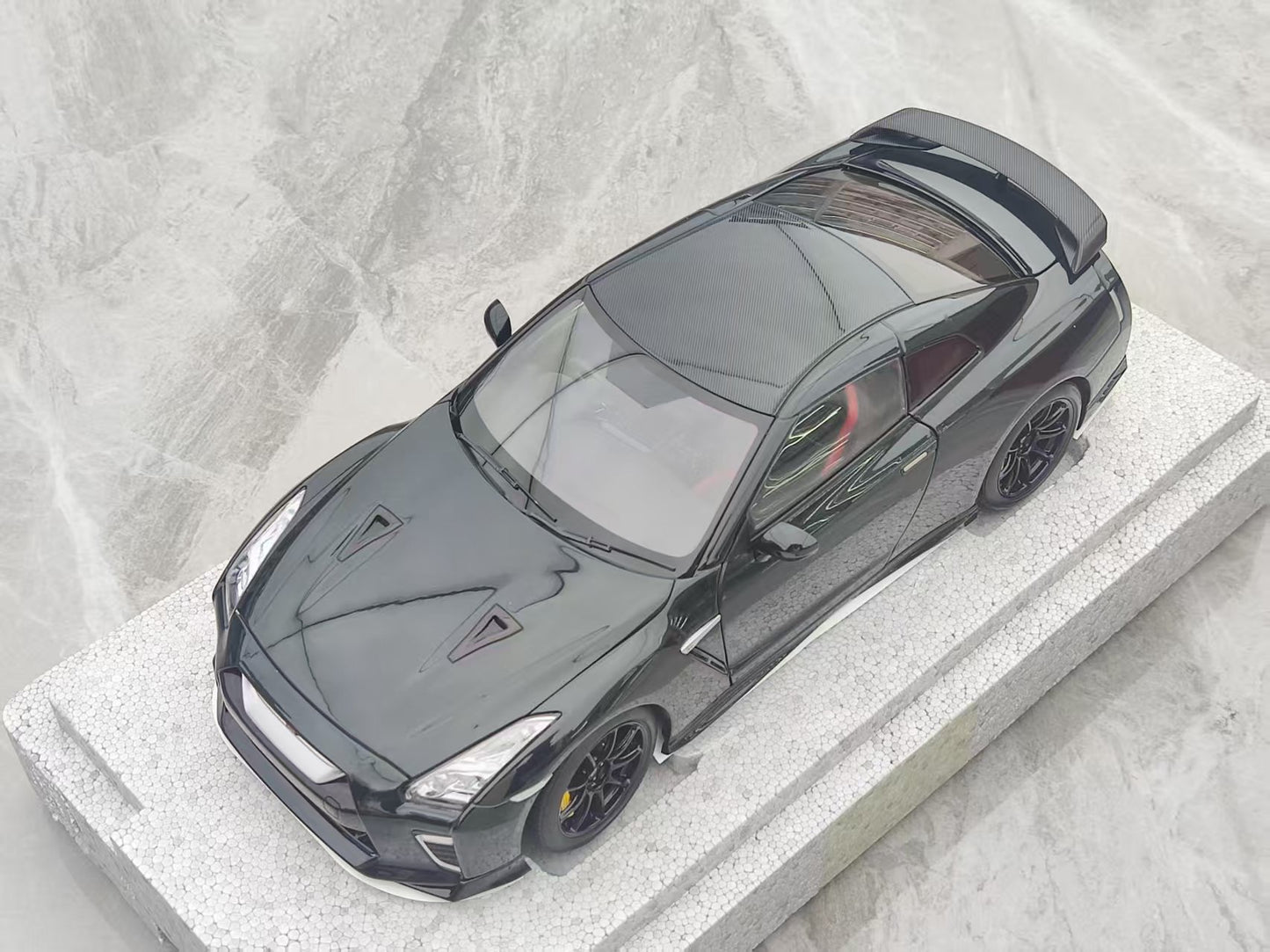 MOTORHELIX 1/18 Nissan GT-R (R35) Dark Green MH357