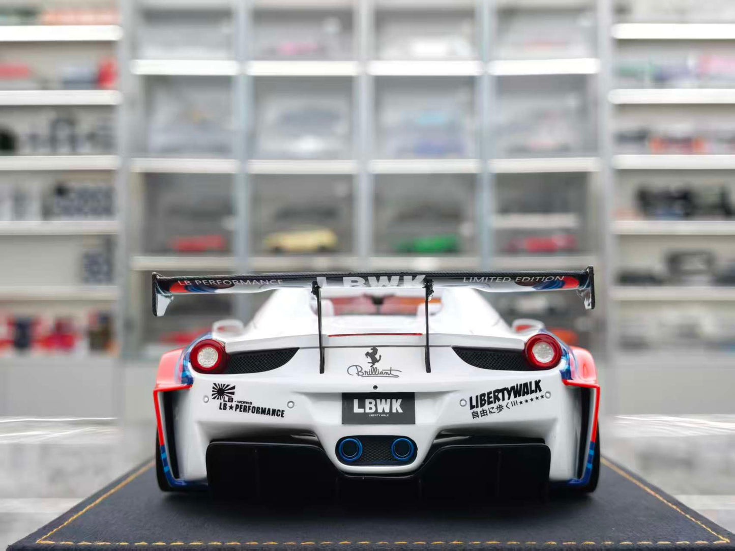 ARES MODEL 1/18 Ferrari 458 GT Spider Martini ARES015