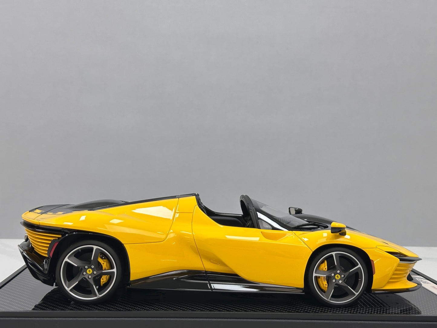 BBR 1/12 Ferrari SP3 Daytona 599+1 Spider – Modena Yellow (BBR1217O)