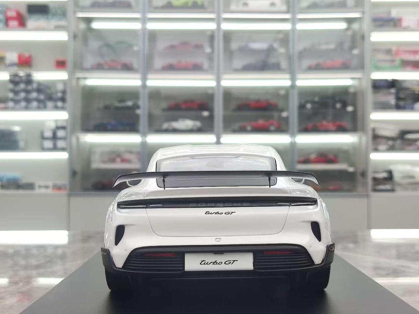 MINICHAMPS 1/18 Porsche TAYCAN TURBO GT - 2024 White Alloy Car Model 117069404
