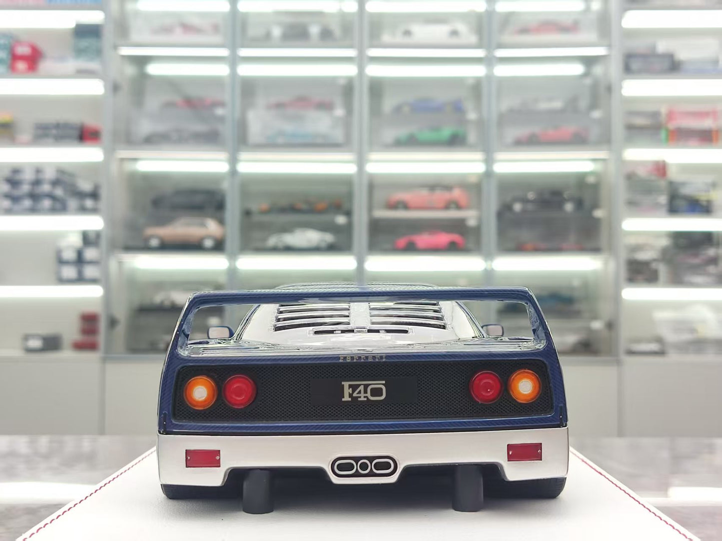 GL 1/18 Ferrari F40 Blue Carbon Fiber Model Car JS-GL016