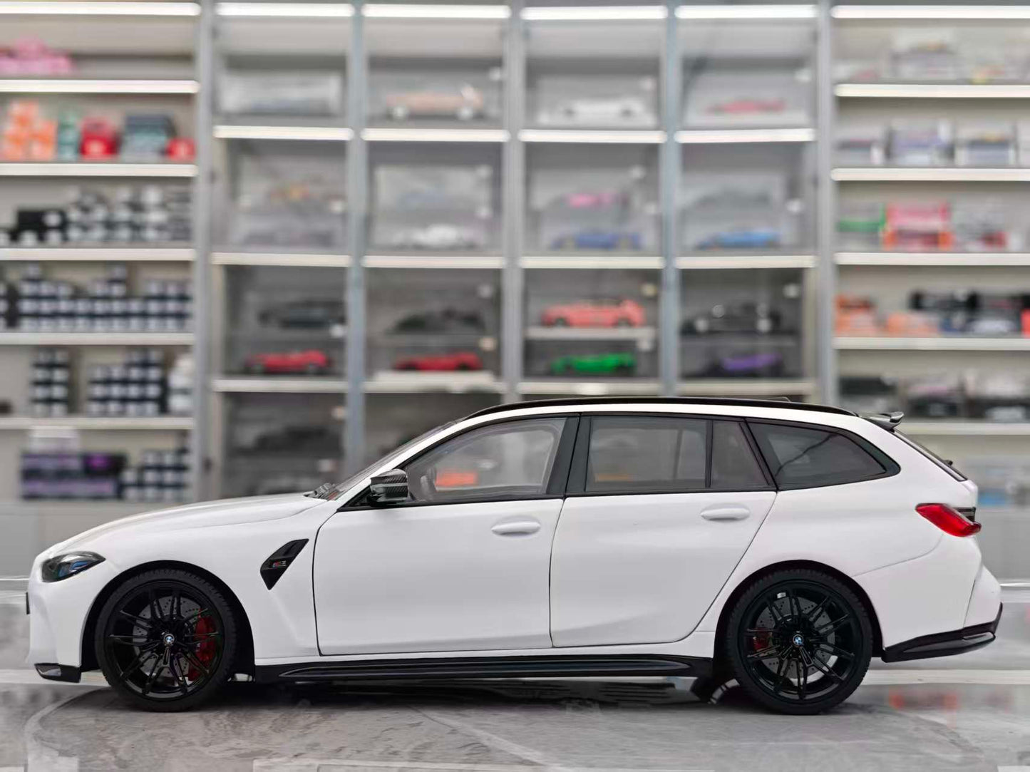 MINICHAMPS 1/18 BMW M3 Touring White 113024018