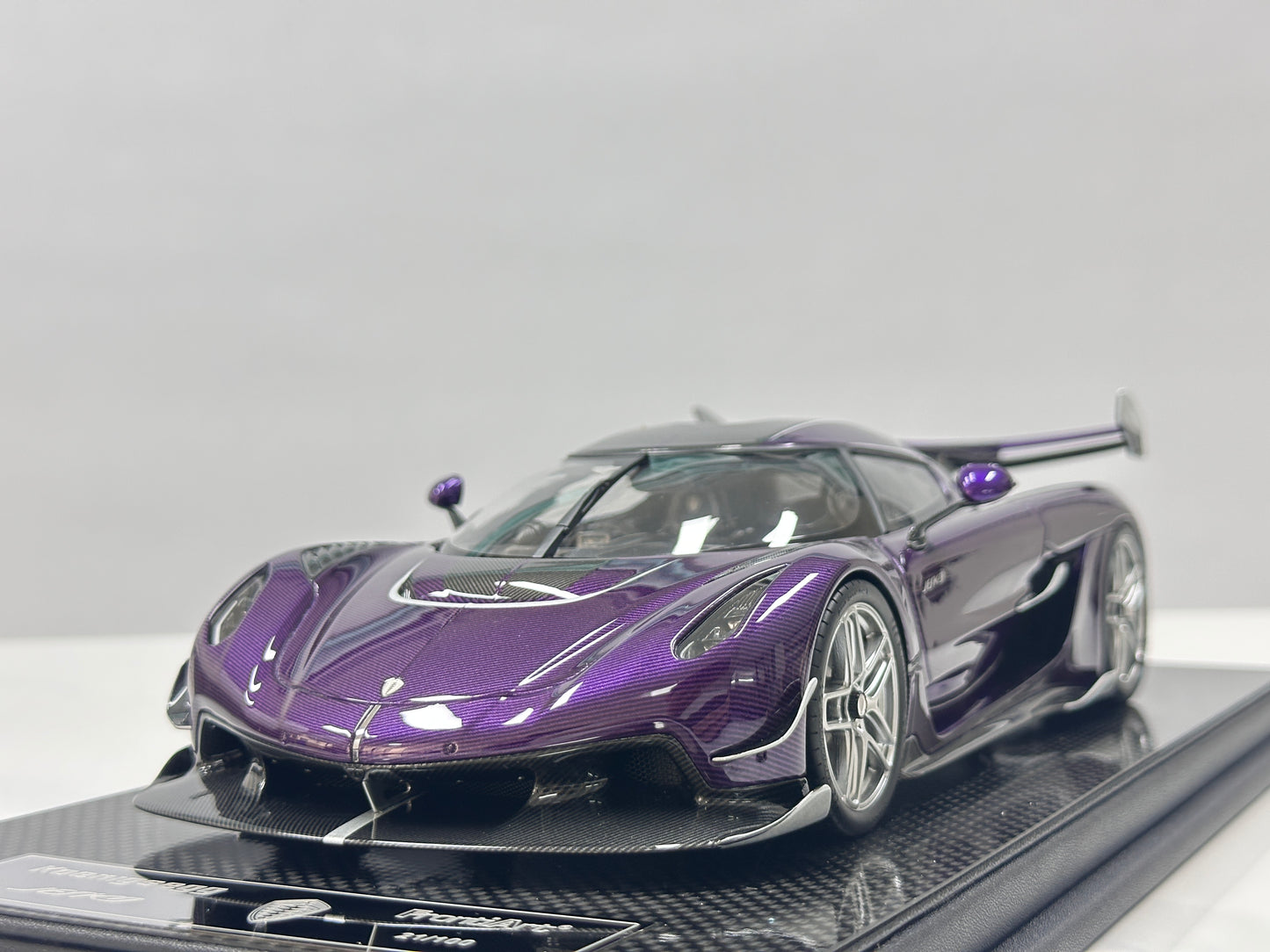 FRONTIART 1/18 Koenigsegg Jesko Carbon Purple FA199