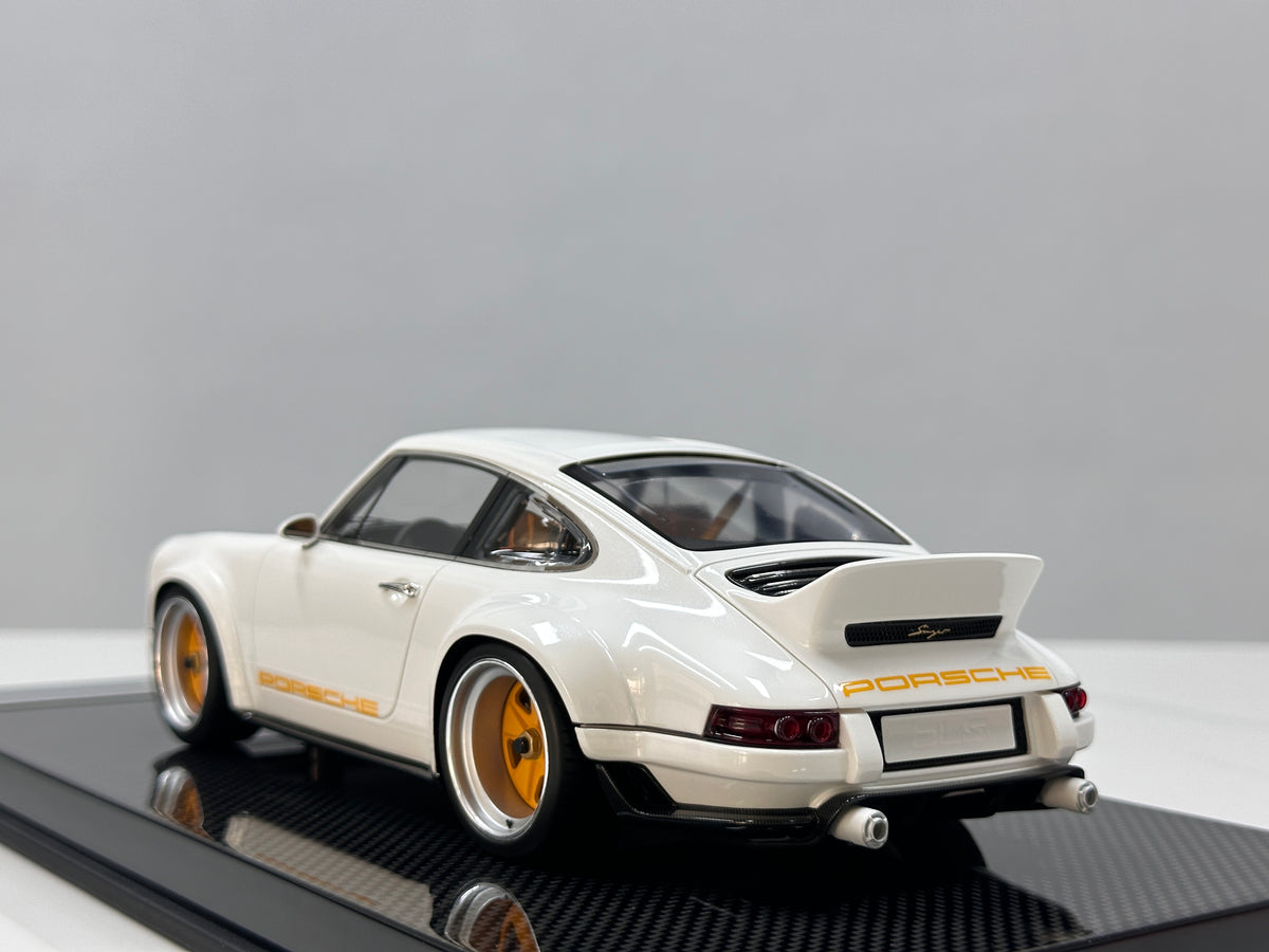 Dino Model 1/18 Porsche Singer DLS Metallic White DC005