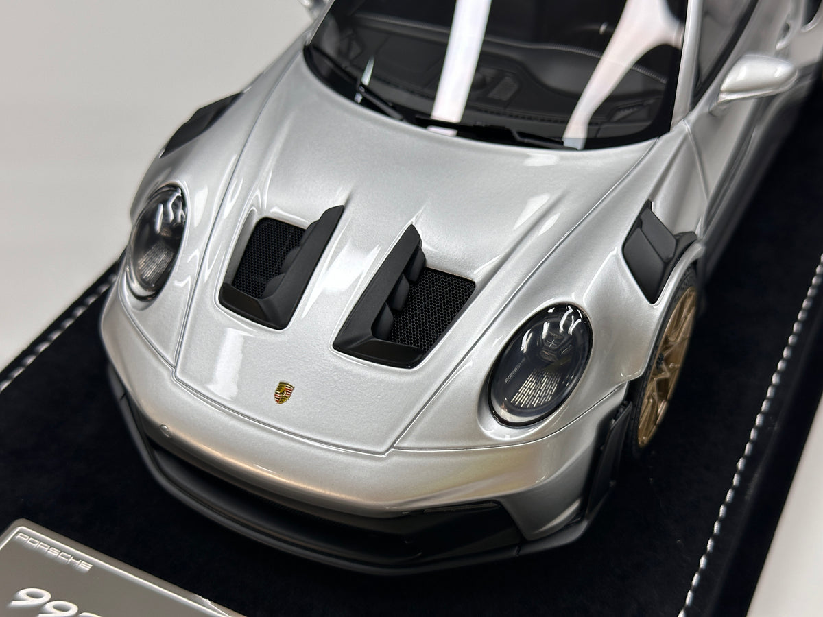 HH Model 1/18 Porsche 992 GT3 RS GT Silver HH724
