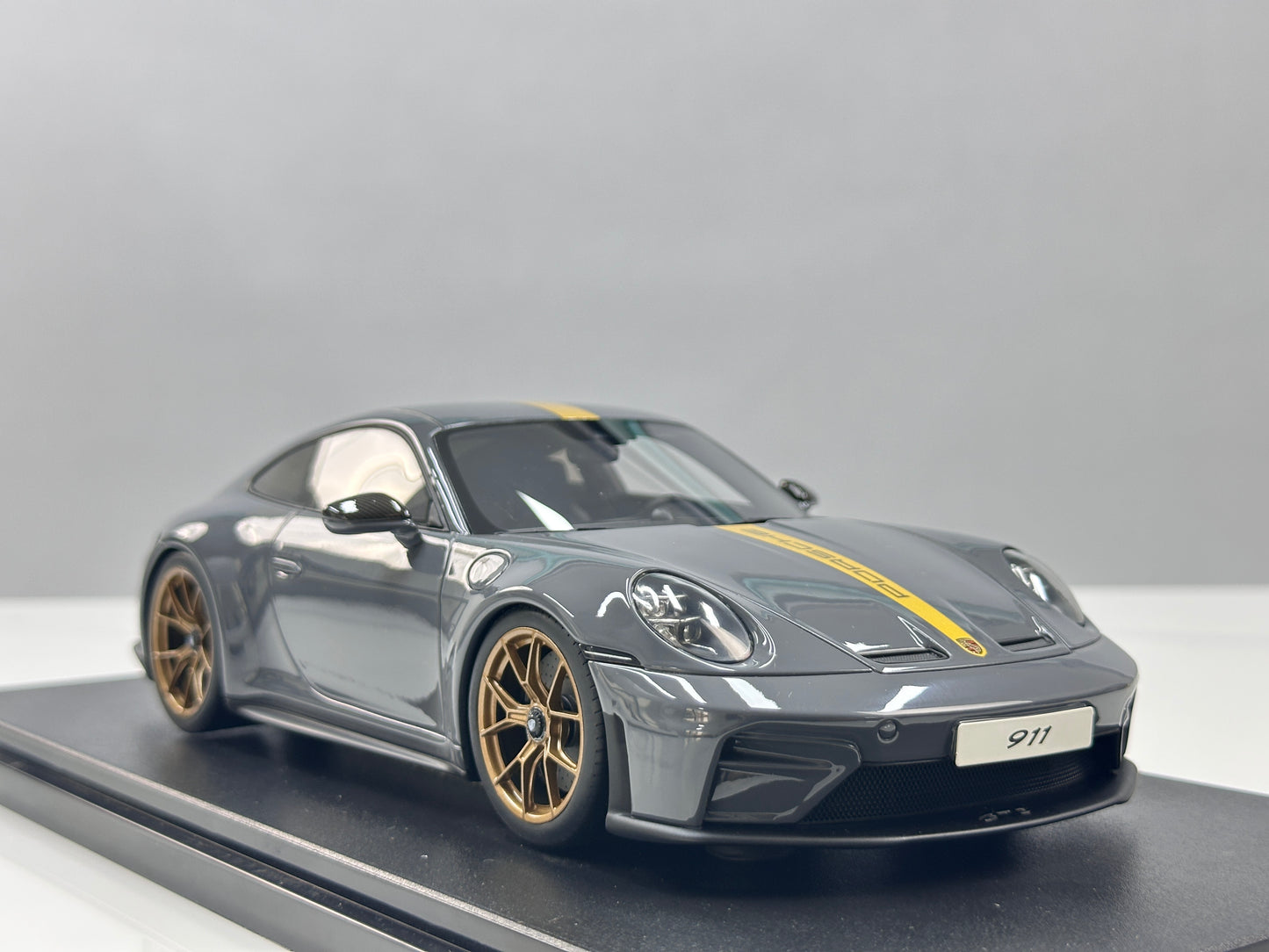 GT Spirit 1/18 Porsche 911 [992.2] GT3 Touring Grey GT577