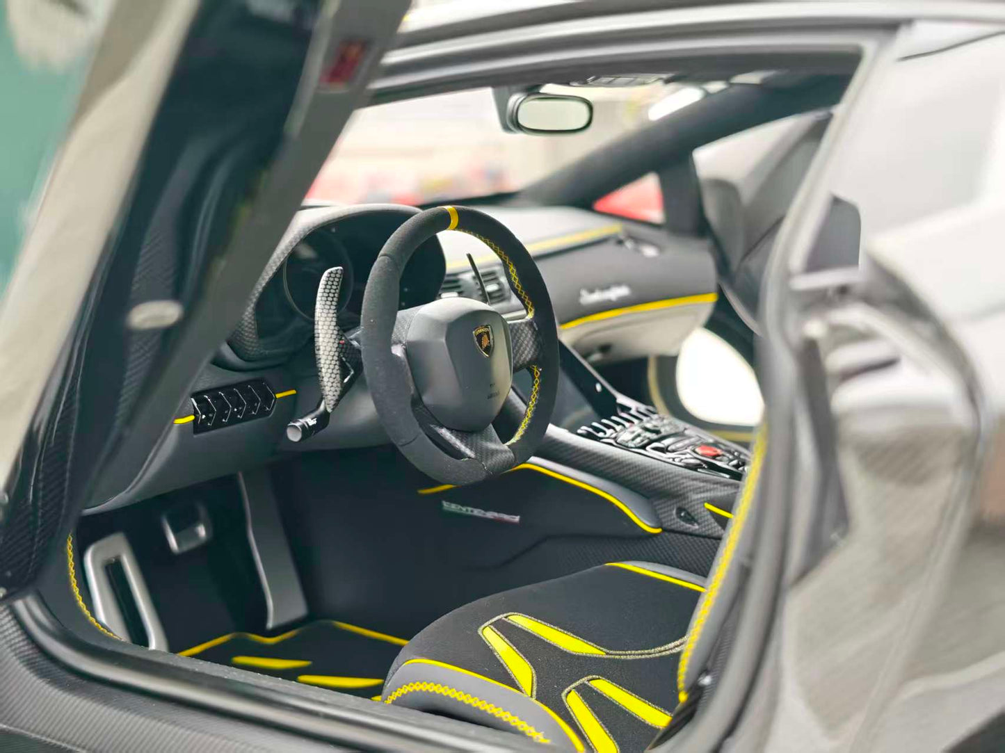 Amalgam 1/8 Lamborghini Centennial Bull M5947