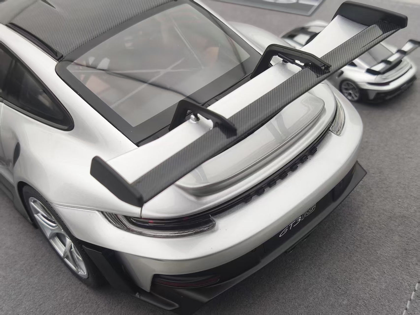 TIMOTHY&PIERRE 1/18 Porsche 911 GT3RS Sonderwunsch GT Silver TP188