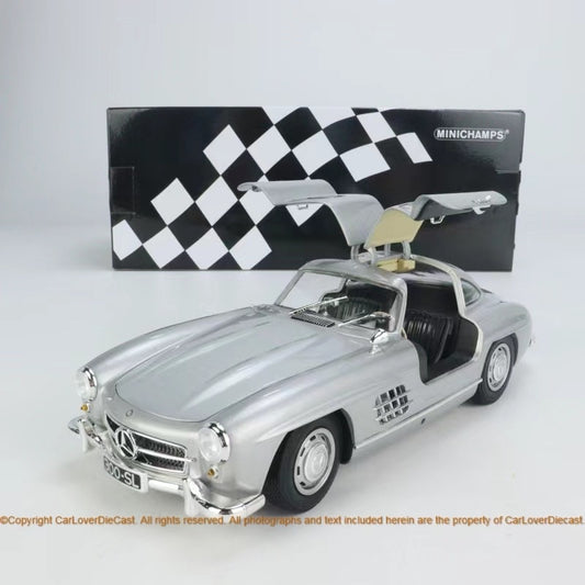 MINICHAMPS 1/18 Mercedes-Benz 300SL (Plata, 2 Piezas Abribles) 110037210