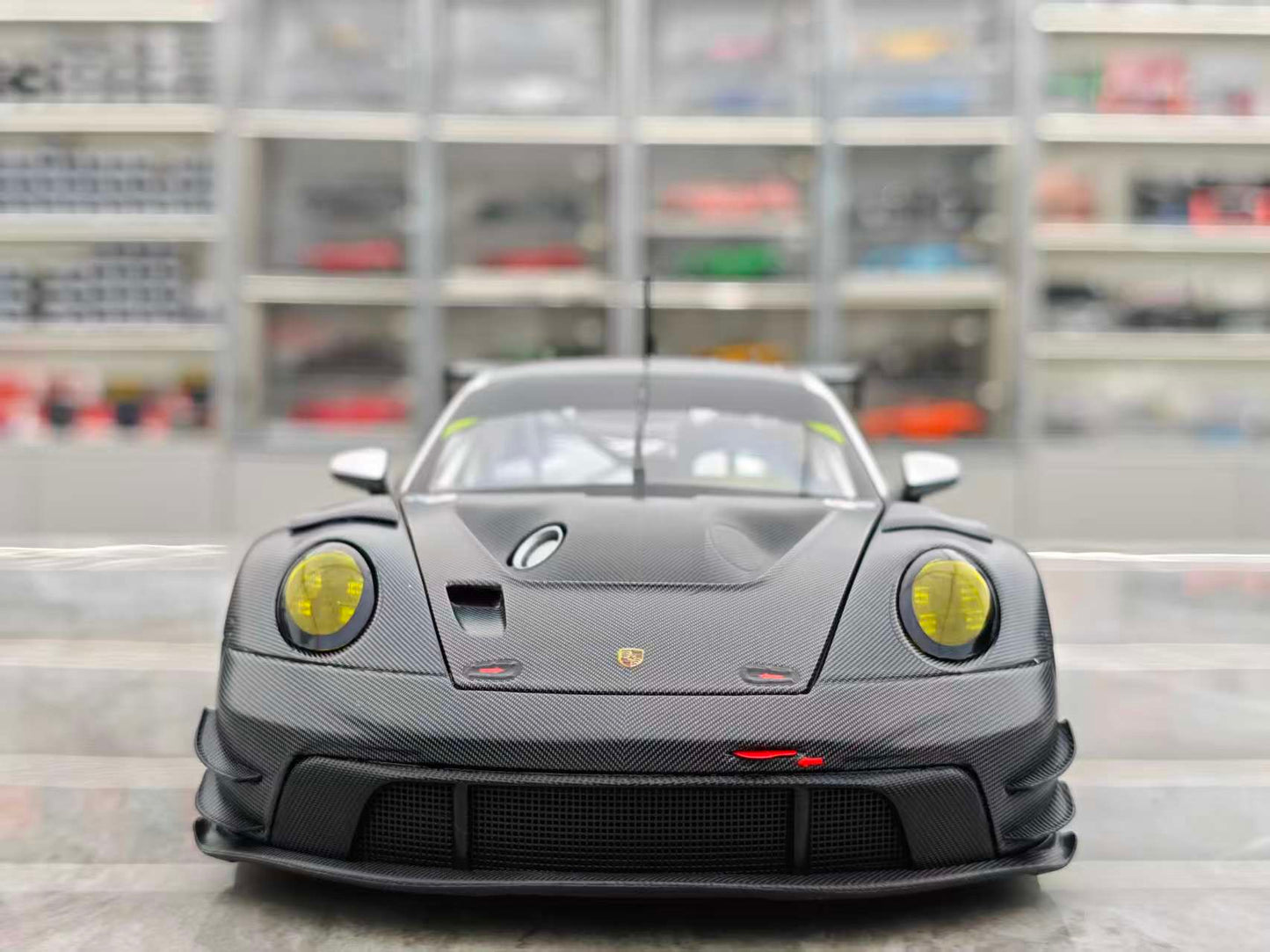 MINICHAMPS 1/18 Porsche PORSCHE 911 992 GT3 R 110246000