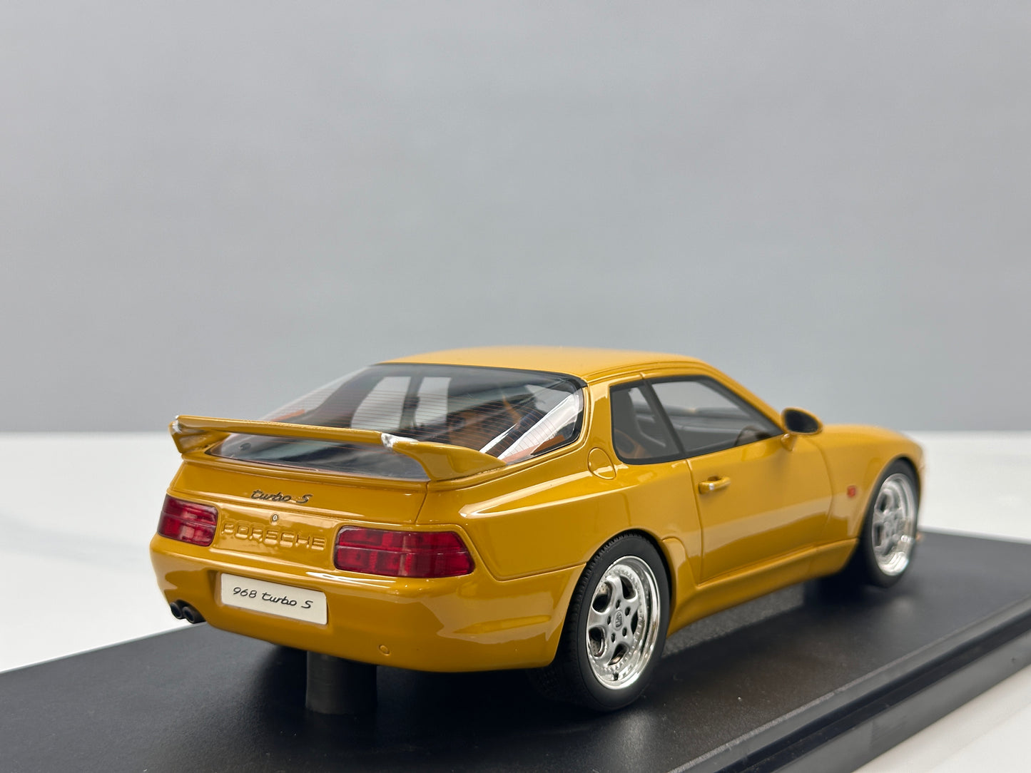 GT Spirit 1/18 Porsche 968 TURBOS Yellow GT947