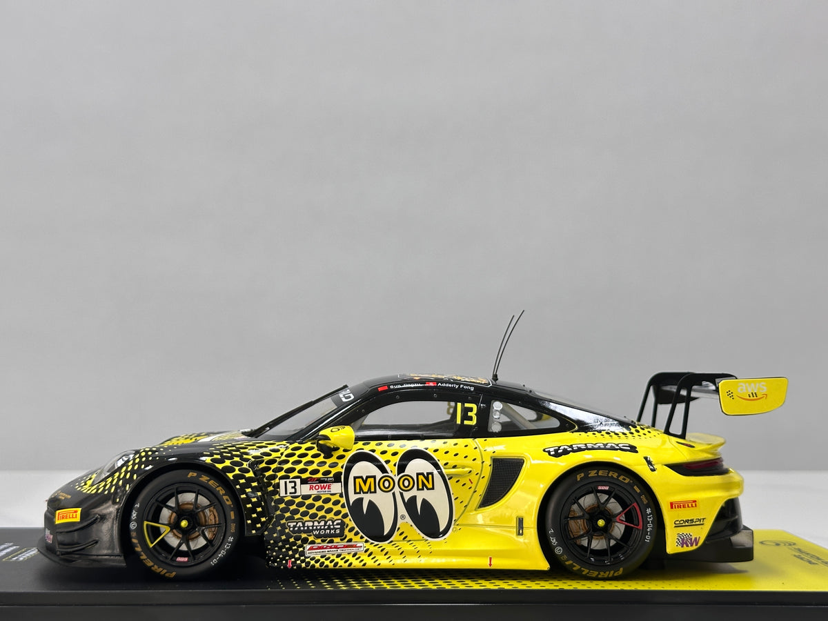 TARmac Works 1/18 Porsche 911 GT3 R – GT World Challenge Asia – Black/Yellow Livery – T18-008-25FUJ13