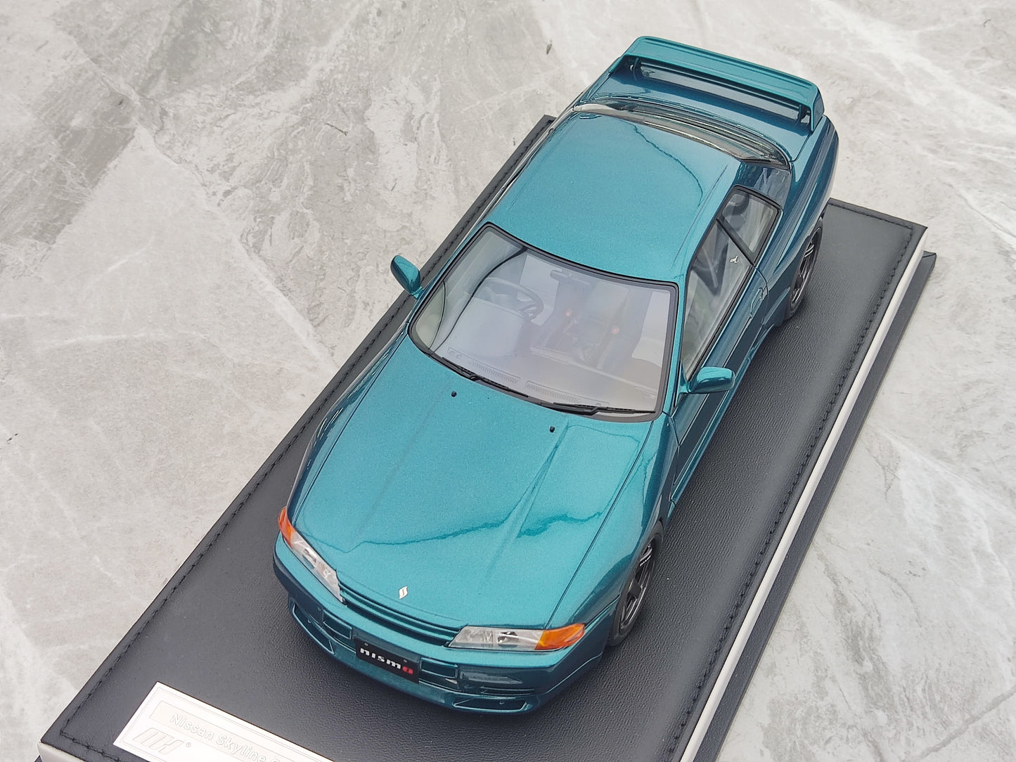MOTORHELIX 1/18 Nissan Skyline GT-R (R32) Customized Version Midnight Green MH324