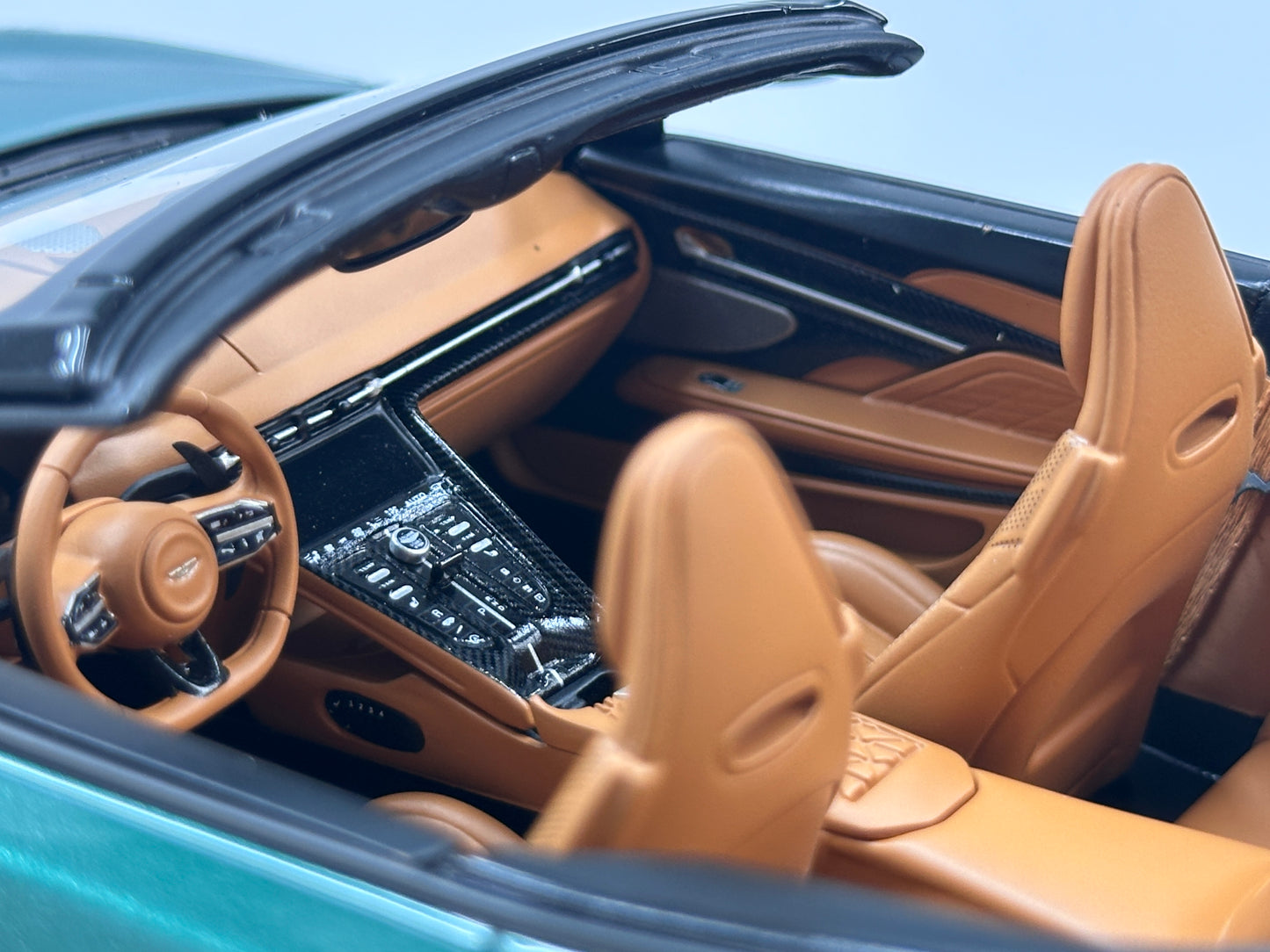 Xiaoguang Model & MotorHelix 1/18 Aston Martin DB12 Volante Convertible – Green (MH385)