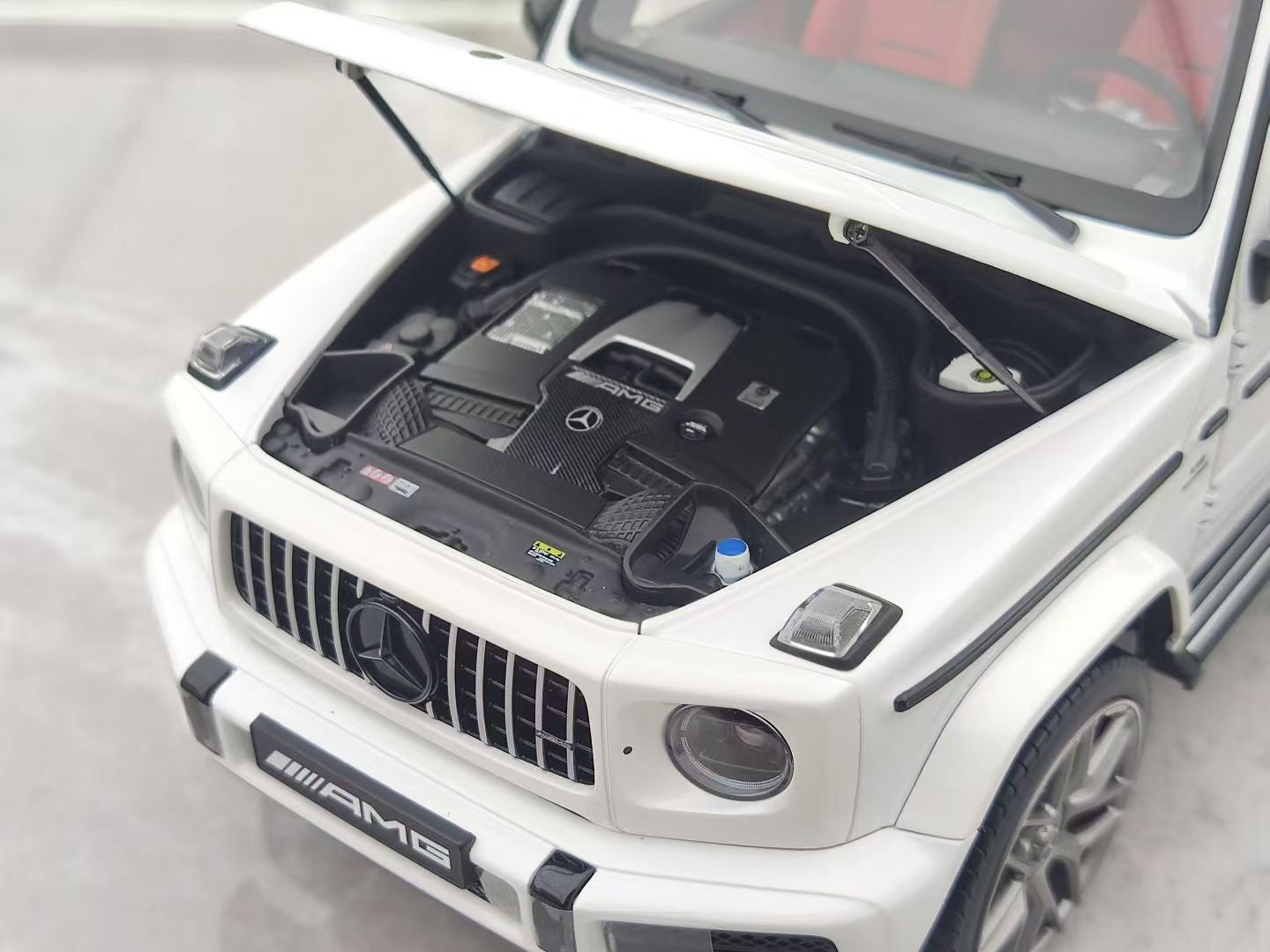 Almost Real 1/18 Mercedes-AMG G63 55th Anniversary Edition White Alloy Car Model 820807