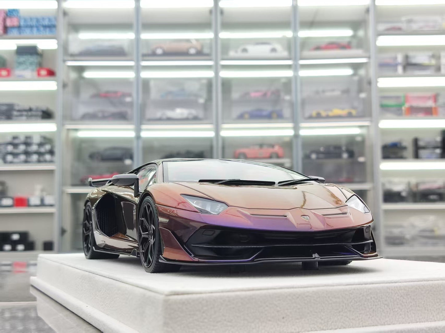 MAKEUP 1/18 Lamborghini Aventador SVJ Blue-Purple EML025J