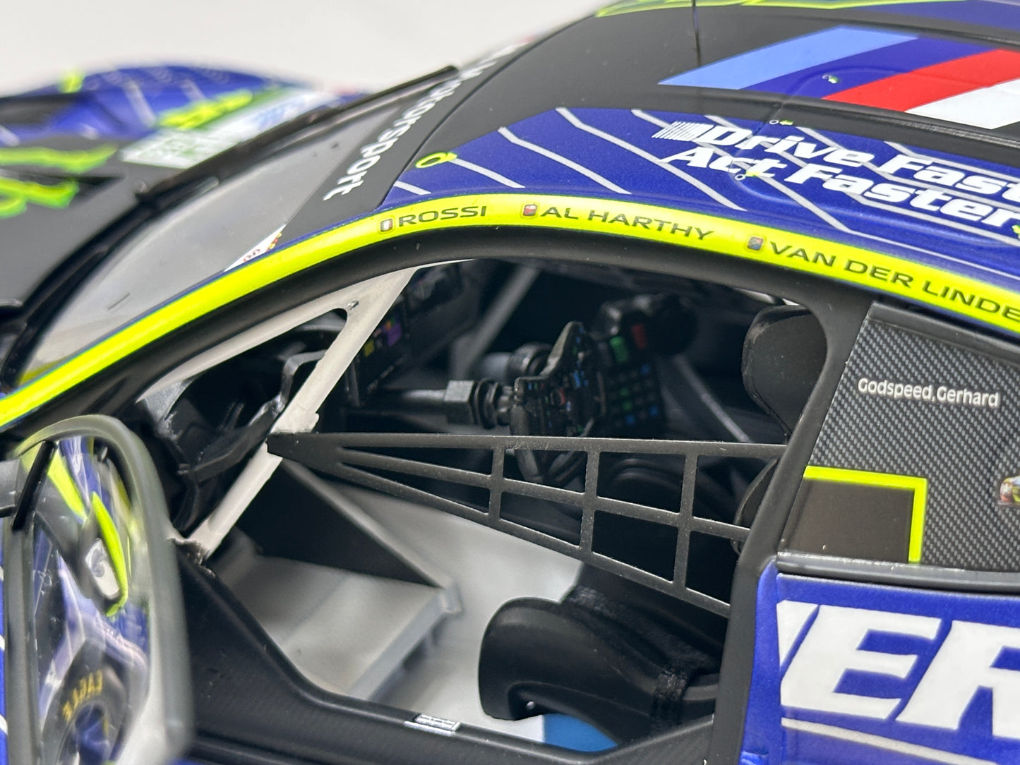 MINICHAMPS 1/18 BMW M4 GT3 EVO – TEAM WRT – 6H IMOLA 2025 Blue Livery 110252246