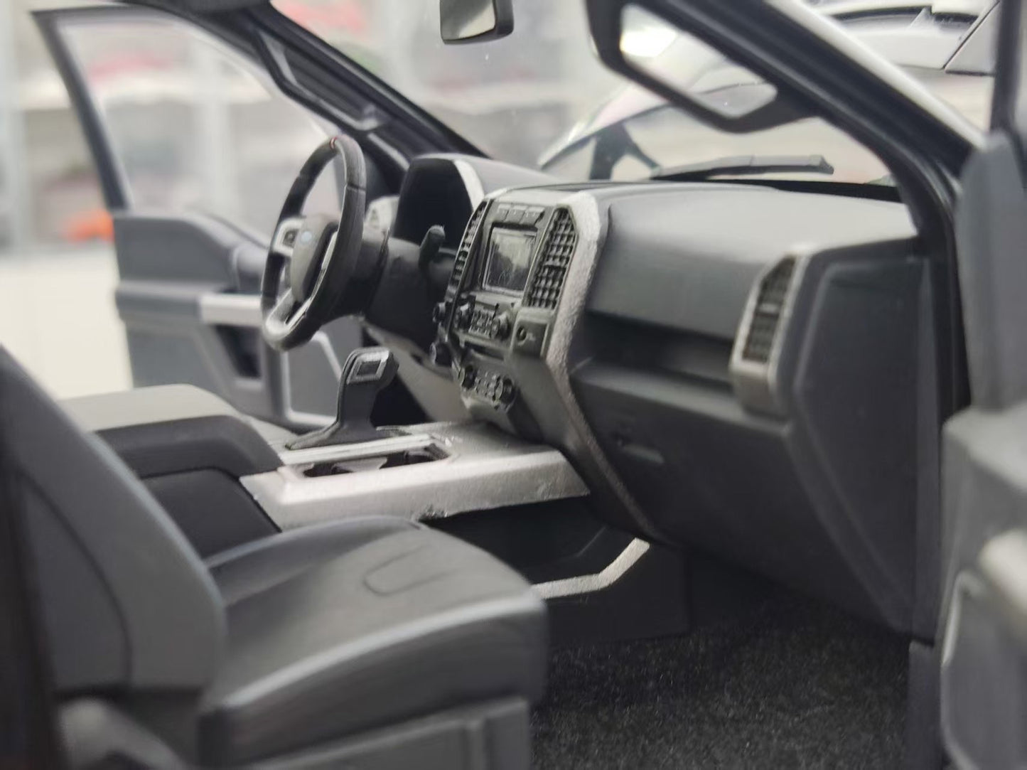 AUTO Art 1/18 Ford F-150 RAPTOR SUPERCREW 2019 Black 72947