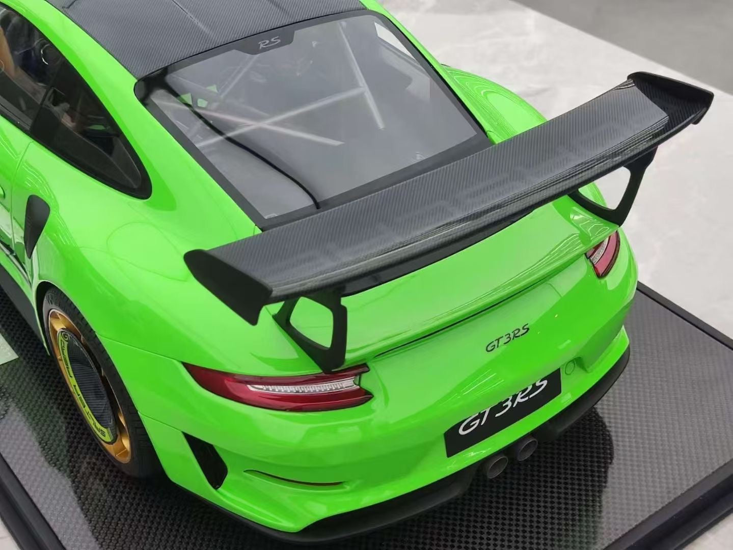 DM 1/8 Porsche 911 GT3RS Green Simulated Car Model PG011P