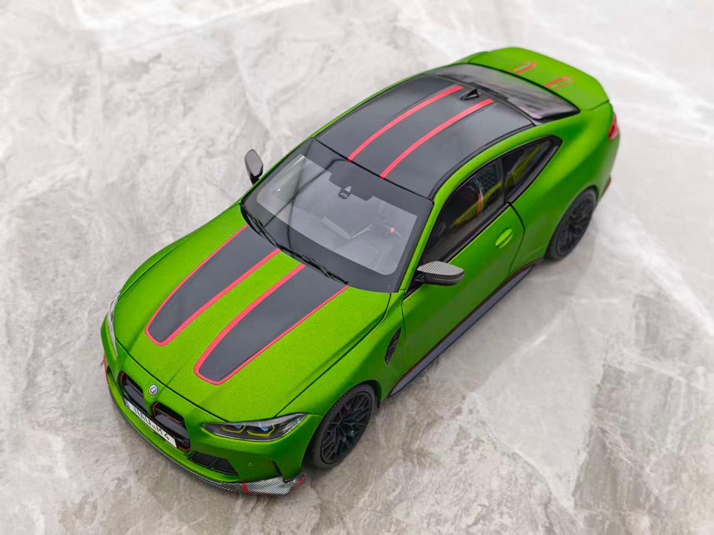 MINICHAMPS 1/18 BMW M4 CSL Green 110023020