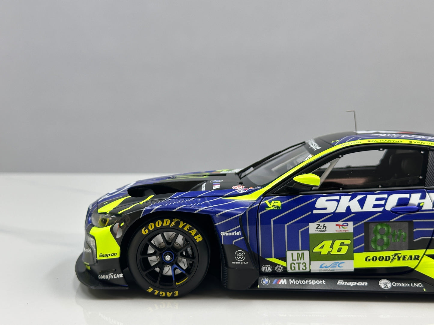 MINICHAMPS 1/18 BMW M4 GT3 EVO Team WRT 24H Le Mans 2025 Blue/Yellow Livery 110252346