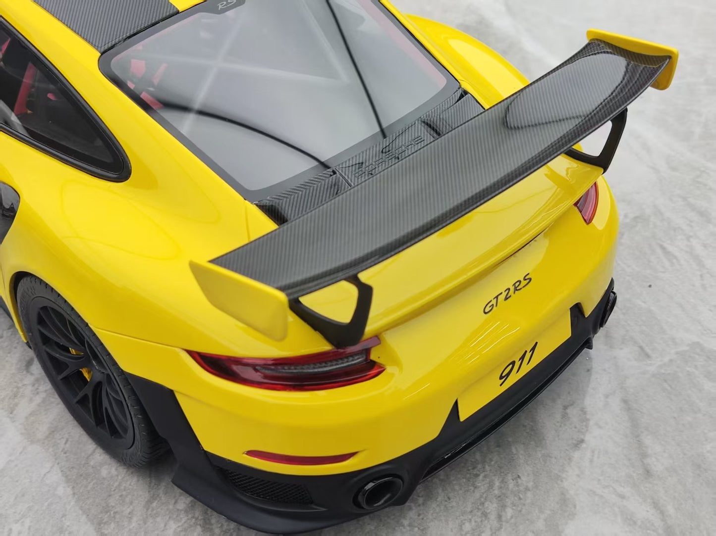 GT Spirit 1/12 Porsche 911 [991.2] GT2 RS WP Yellow GT535