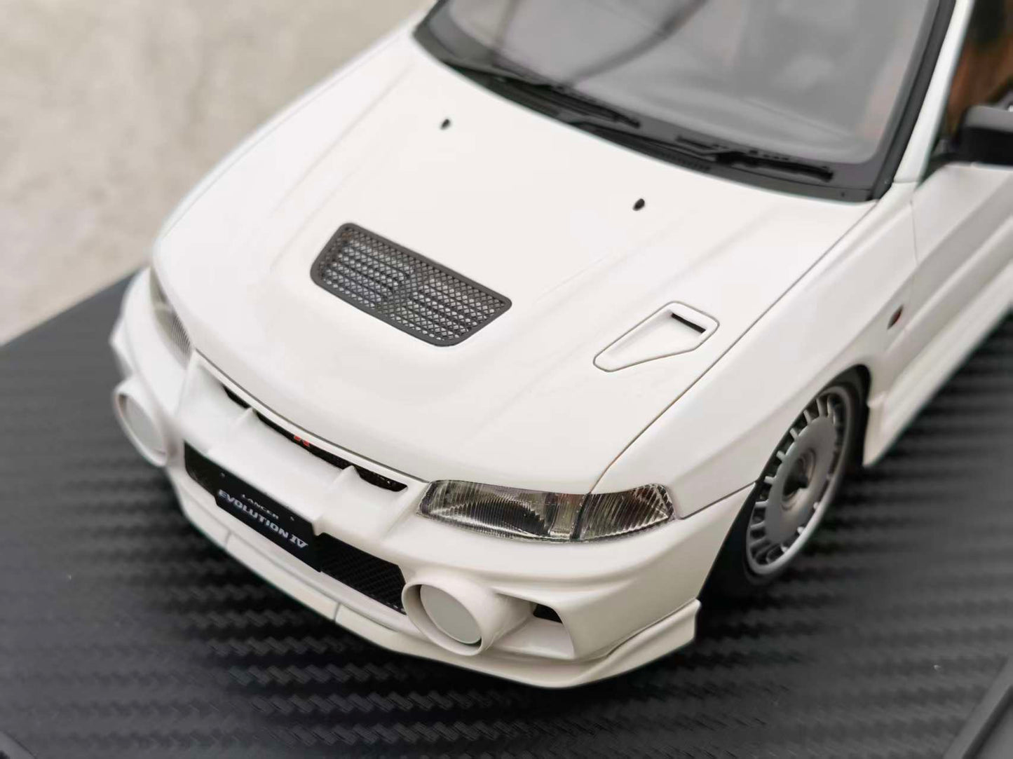 IG 1/18 Mitsubishi LANCER EVOLUTION IV IG3787