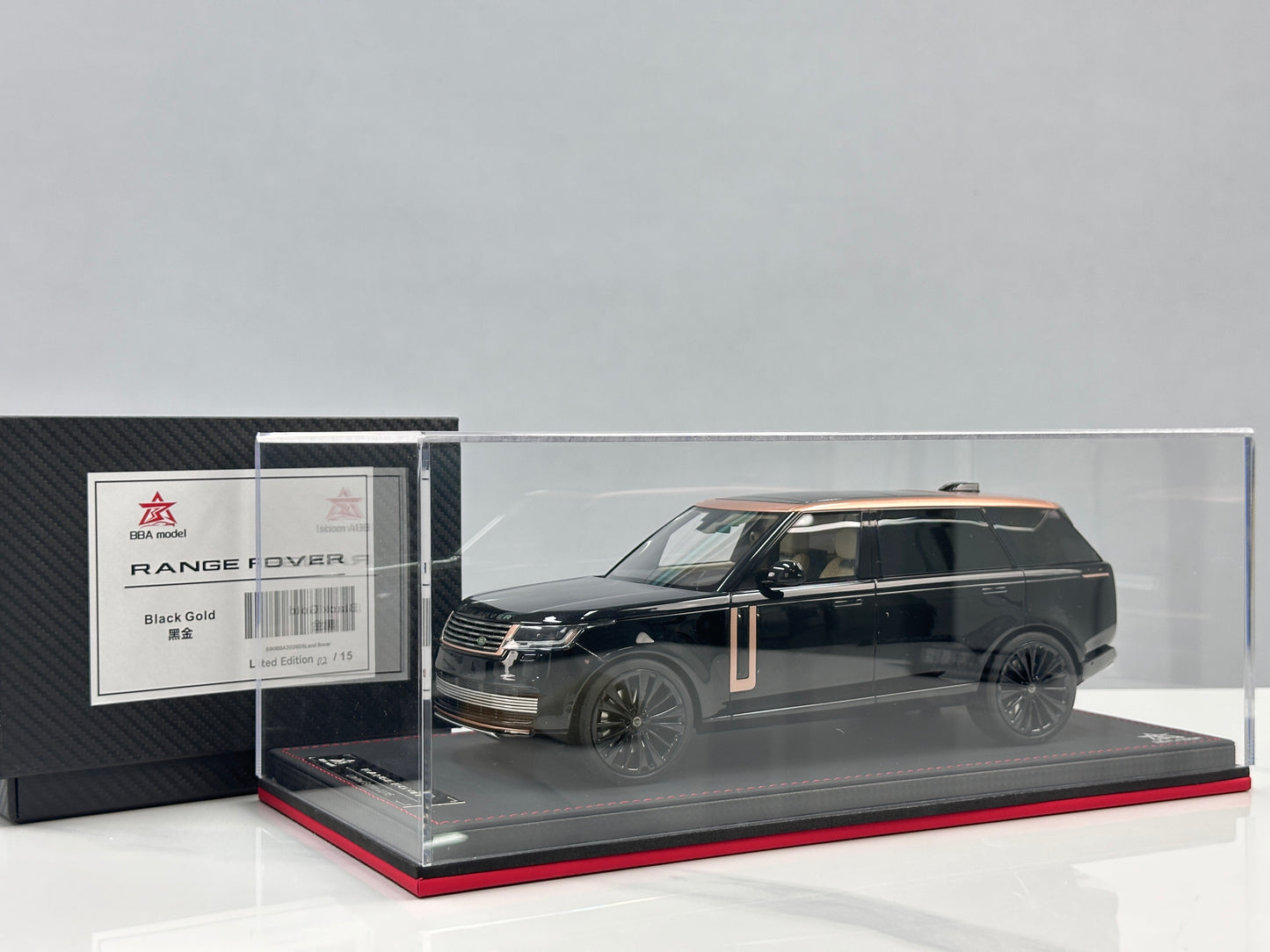 BBA MODEL 1:18 Land Rover Range Rover Autobiography – Black & Gold (BBA066)