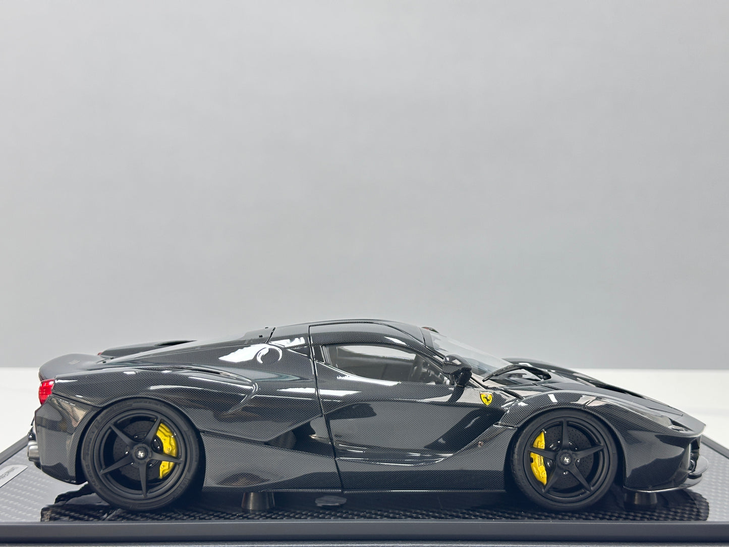 BBR 1/18 Ferrari LaFerrari Alloy Full Open Cargo Carbon Fiber Leather Case Version Black BBR182244CH