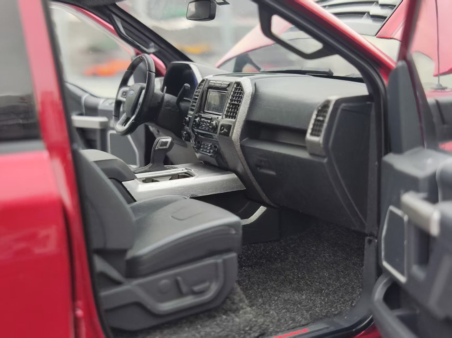 AUTO Art 1/18 Ford F-150 RAPTOR SUPERCREW 2019 Red 72948