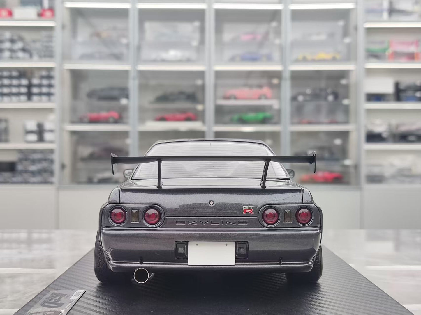 Ignition Model 1/18 Nissan Skyline GT-R (BNR32) Metallic Gunmetal Grey IG3545