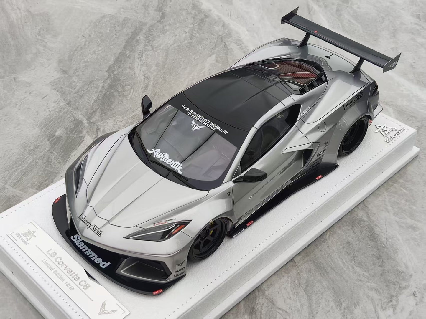 BBA MDOEL 1/18 Corvette C8 Widebody Tungsten Steel Silver BBA059