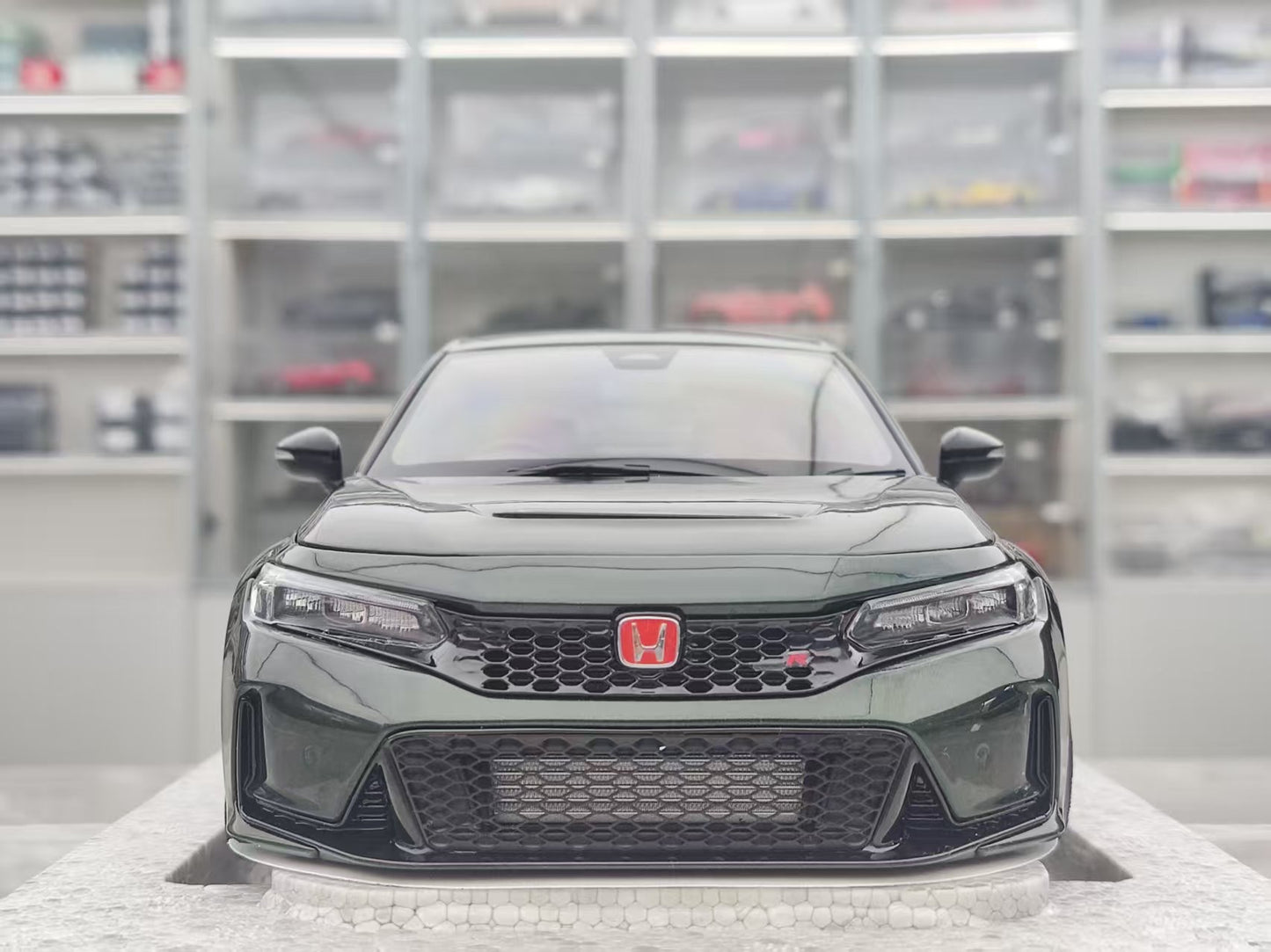 MOTORHELIX 1/18 Honda Civic TYPE R (FL5) Customized Pearl Dark Green MH336