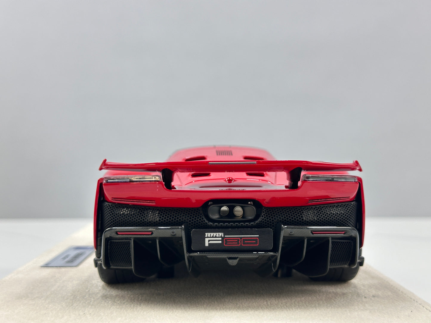 HERMES COLLECTION 1/18 Ferrari F80 (Red) HC017