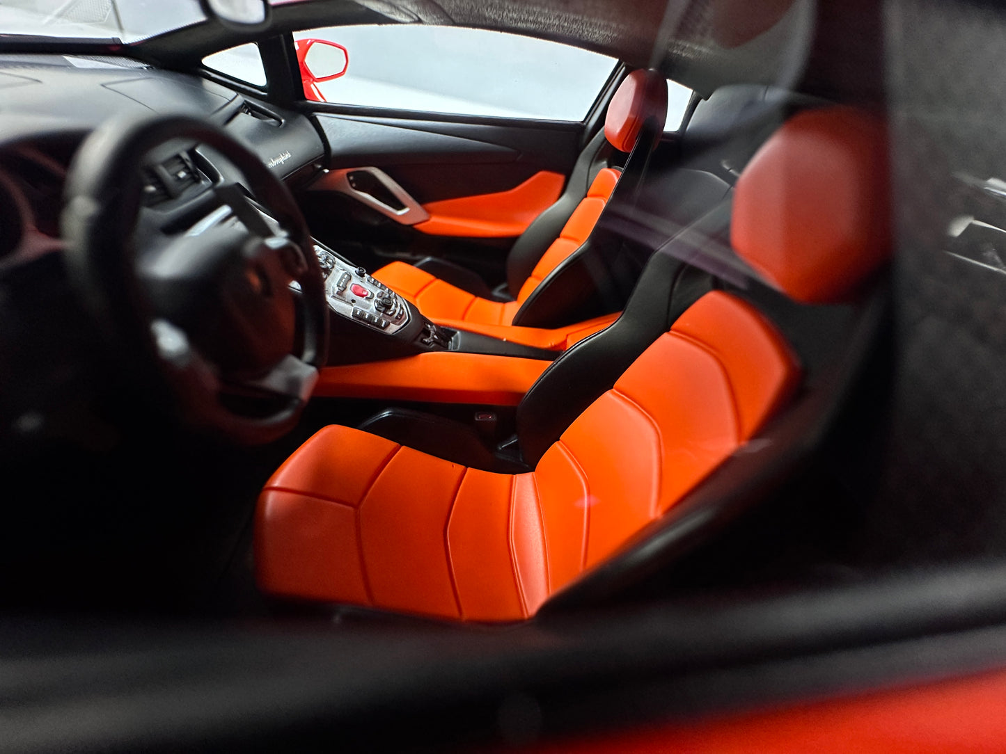 VMB 1/18 Lamborghini Aventador LP700-4 Orange VMB063