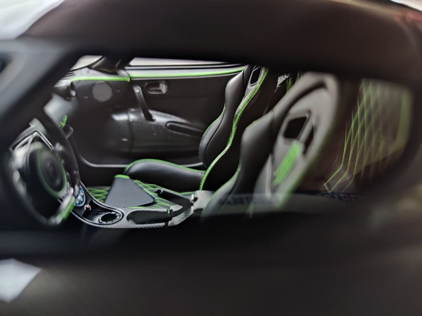 VMB 1/18 Koenigsegg Agera R+ Full Carbon Green Stripe VMB055