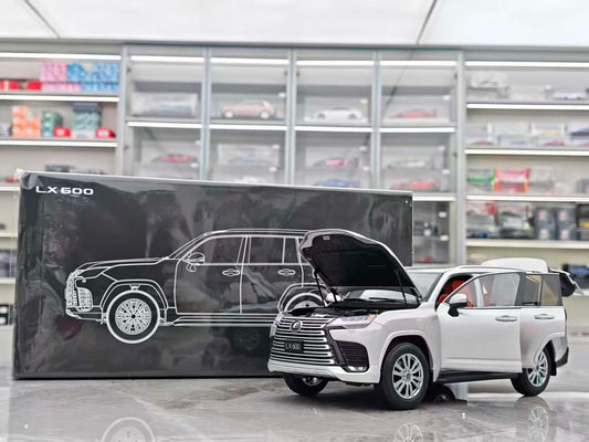 LCD 1/18 Lexus LX600 Silver Alloy Car Model LCD122