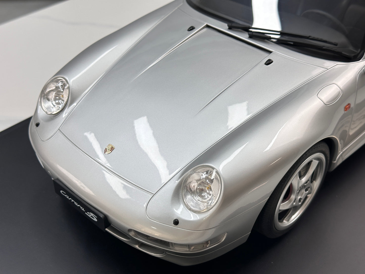 GT Spirit 1/8 Porsche 911 [993] CARRERA 4S Silver GTS801901