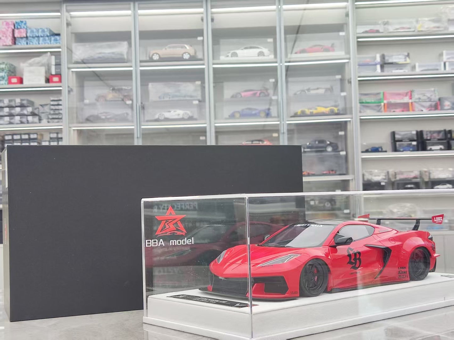 BBA MODEL 1/18 Corvette C8 LB Widebody Modified, Standard Red BBA035
