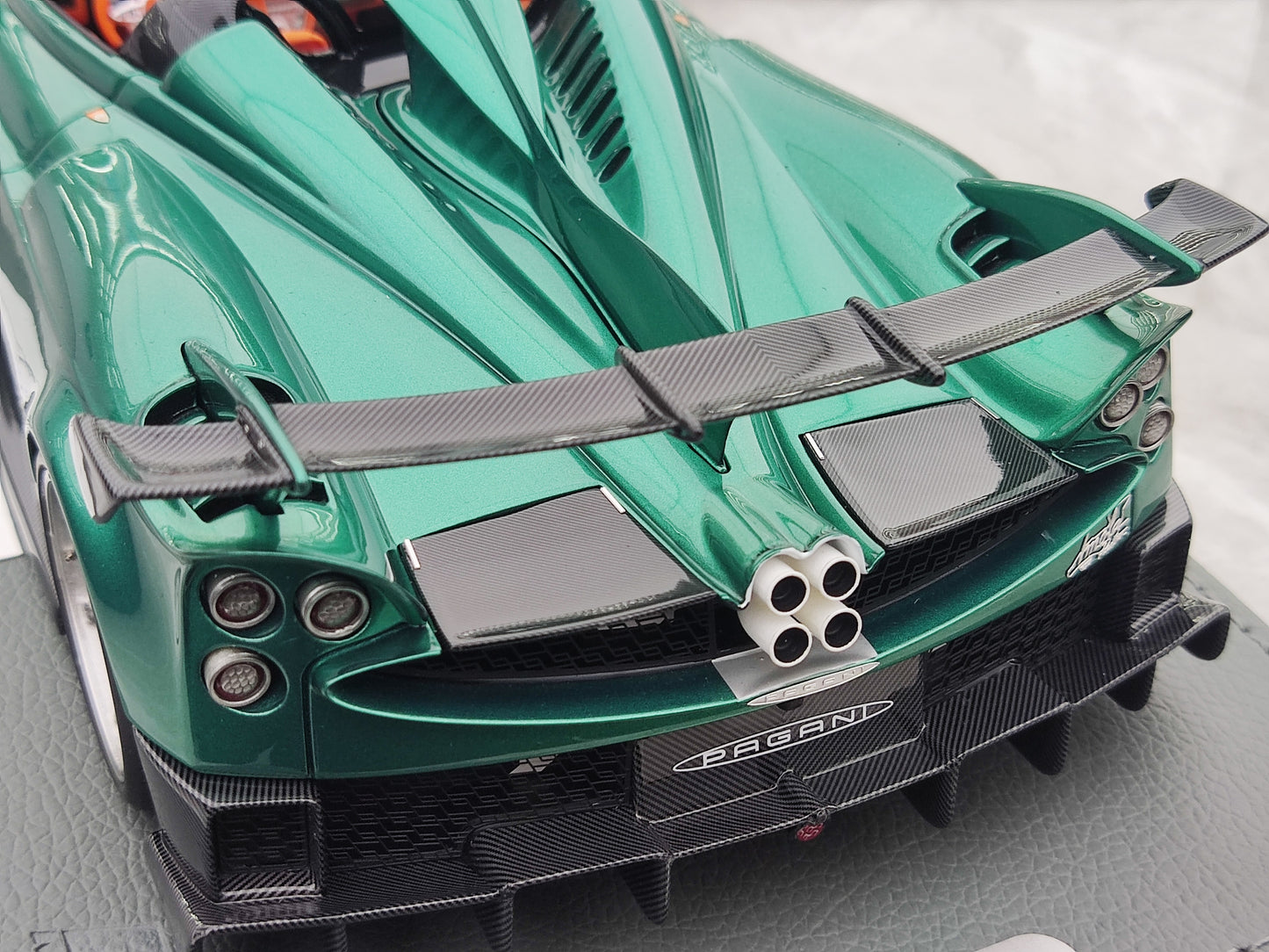 BBR 1/18 Pagani Imola ROADSTER Metallic Green P18250A