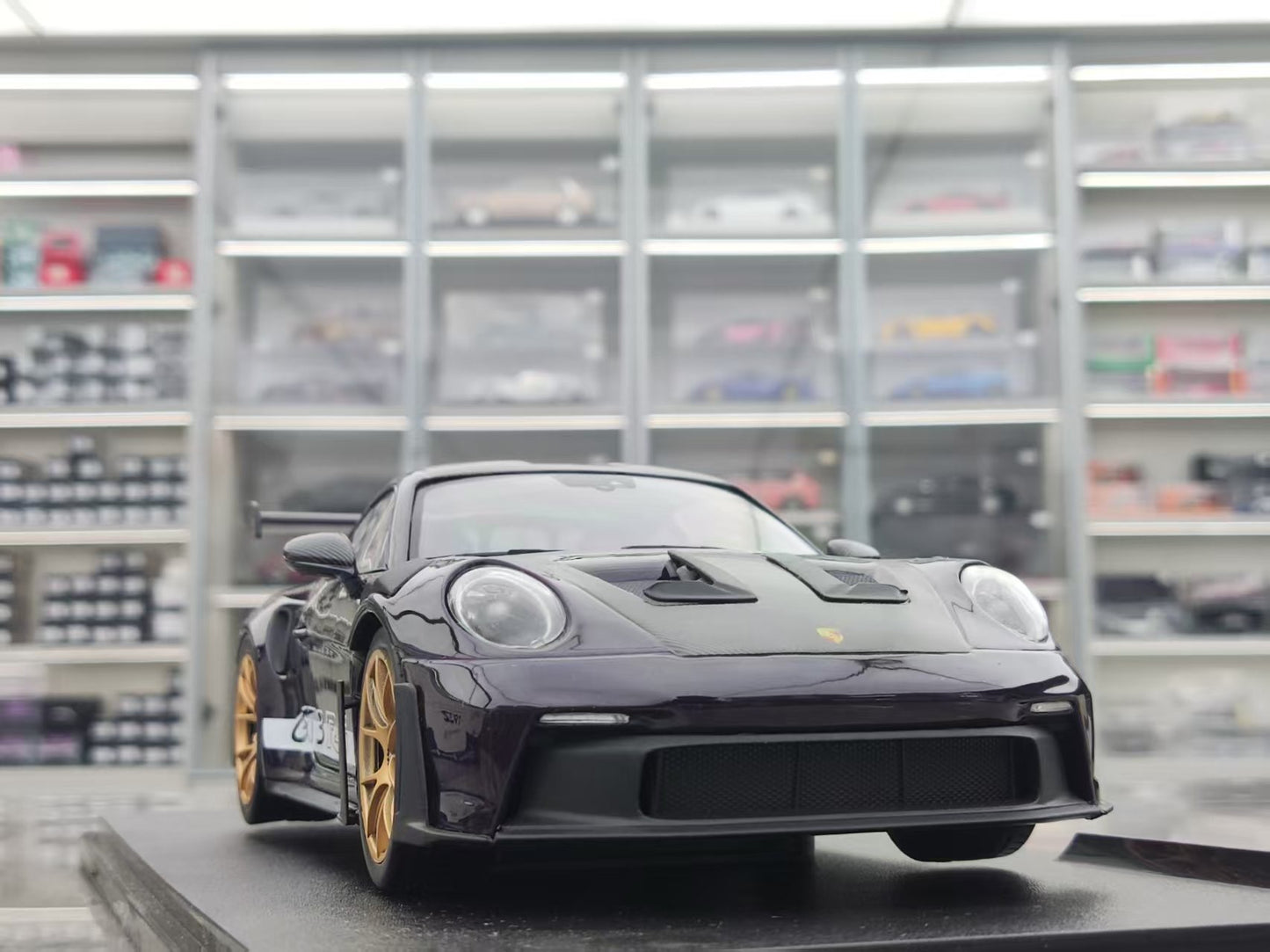 Solido 1/18 Porsche 911 GT3 RS 2024 S1812103