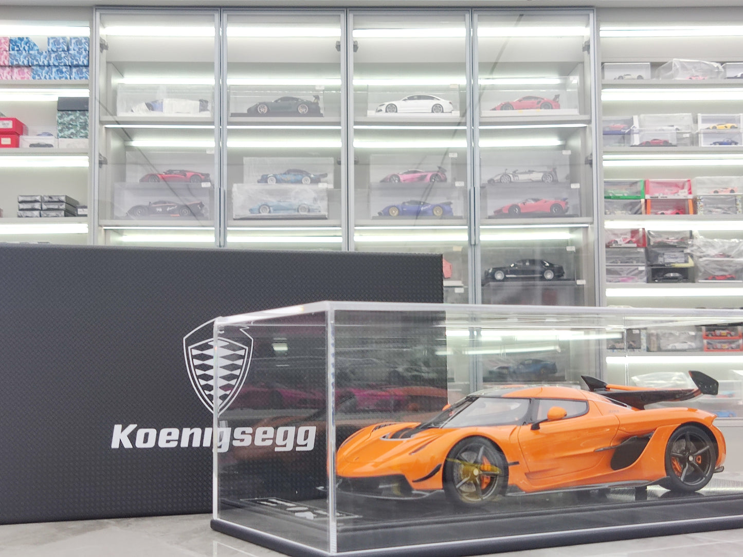 FRONTIART 1/18 Koenigsegg JESKO Orange FA032