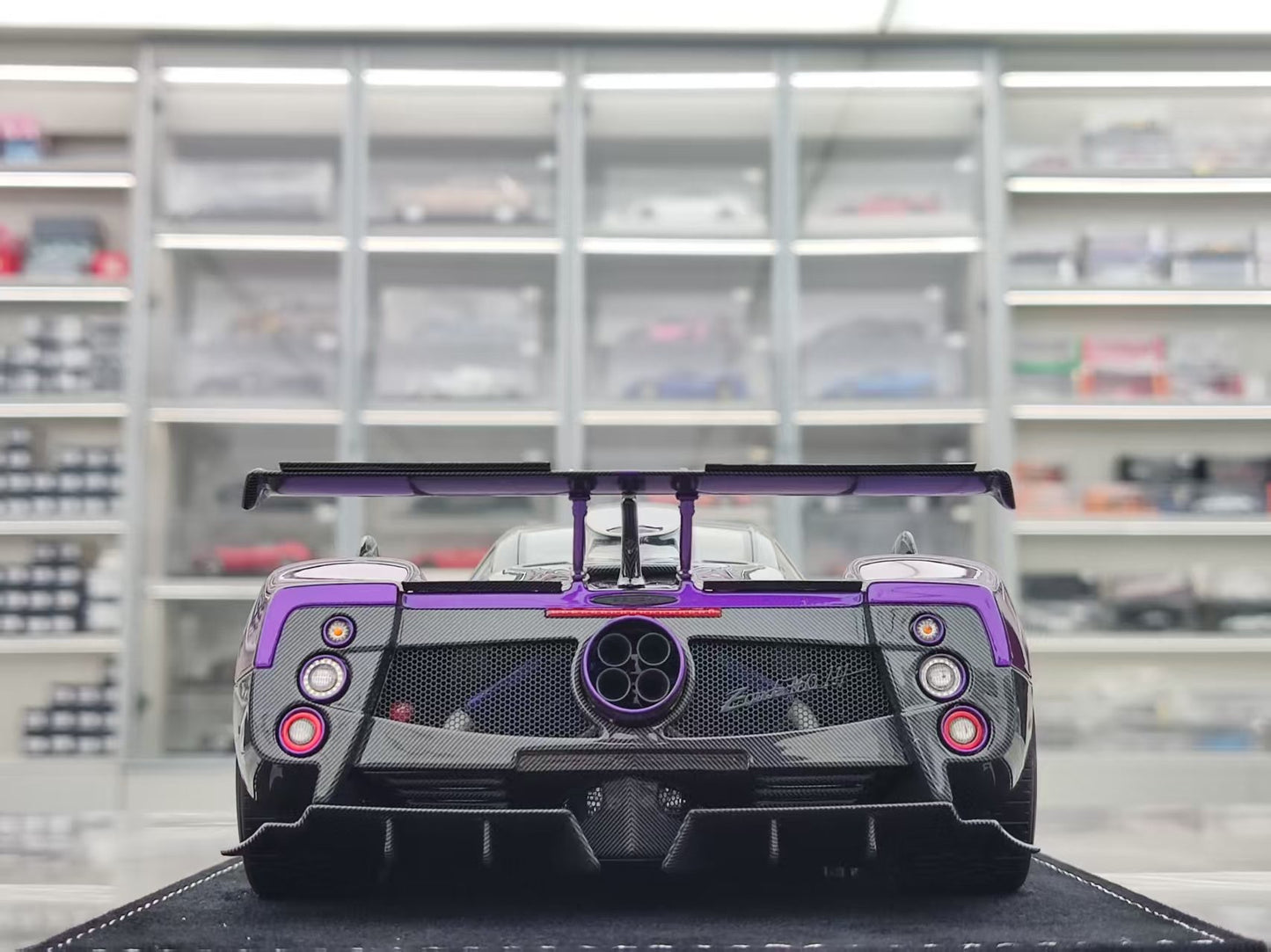 HH Model 1/18 Pagani Zonda Specials LH HH550