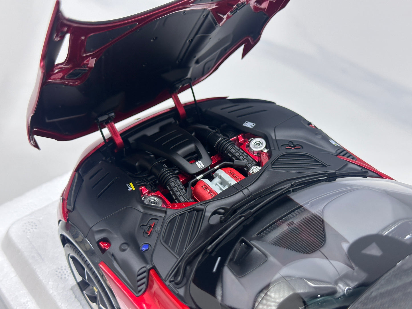 BBR 1/18 Ferrari Purosangue – Rosso Volcan (Volcano Red) – Die-cast, Fully Opening – HE180052B
