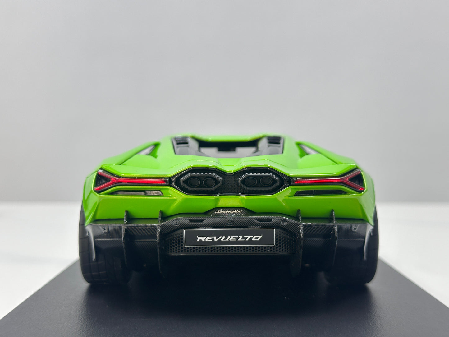 Topspeed 1/18 Lamborghini Revuelto Green TS0621