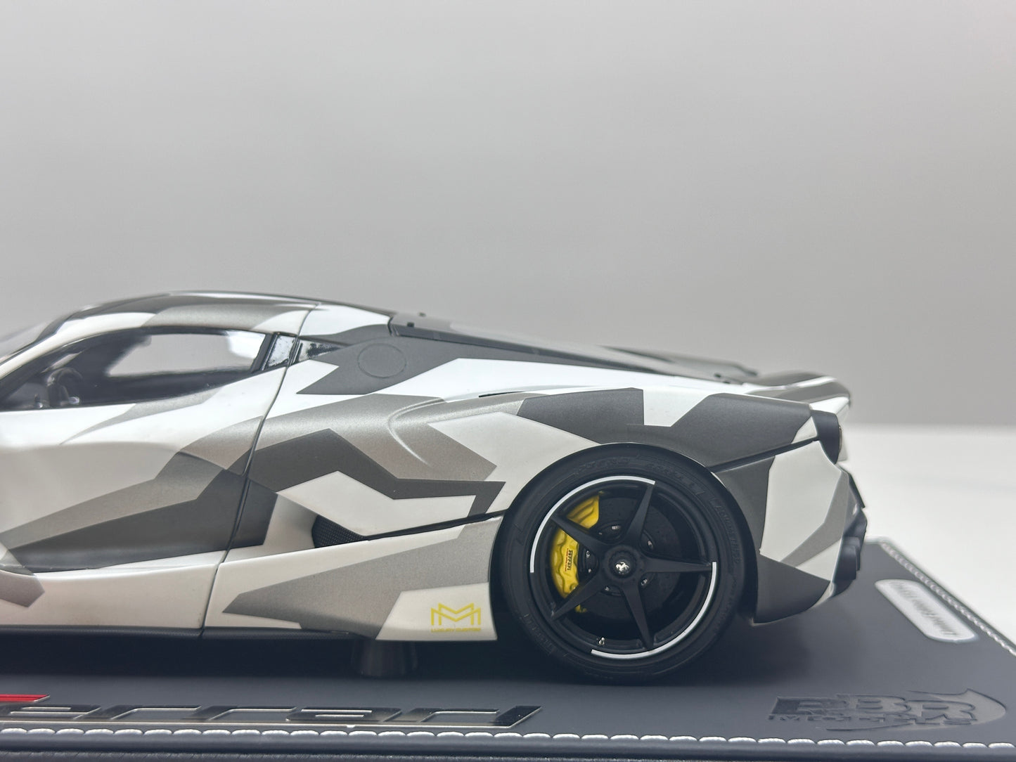 BBR 1/18 Ferrari LaFerrari Alloy Full Opening Camouflage Special Color BBR182243DIE