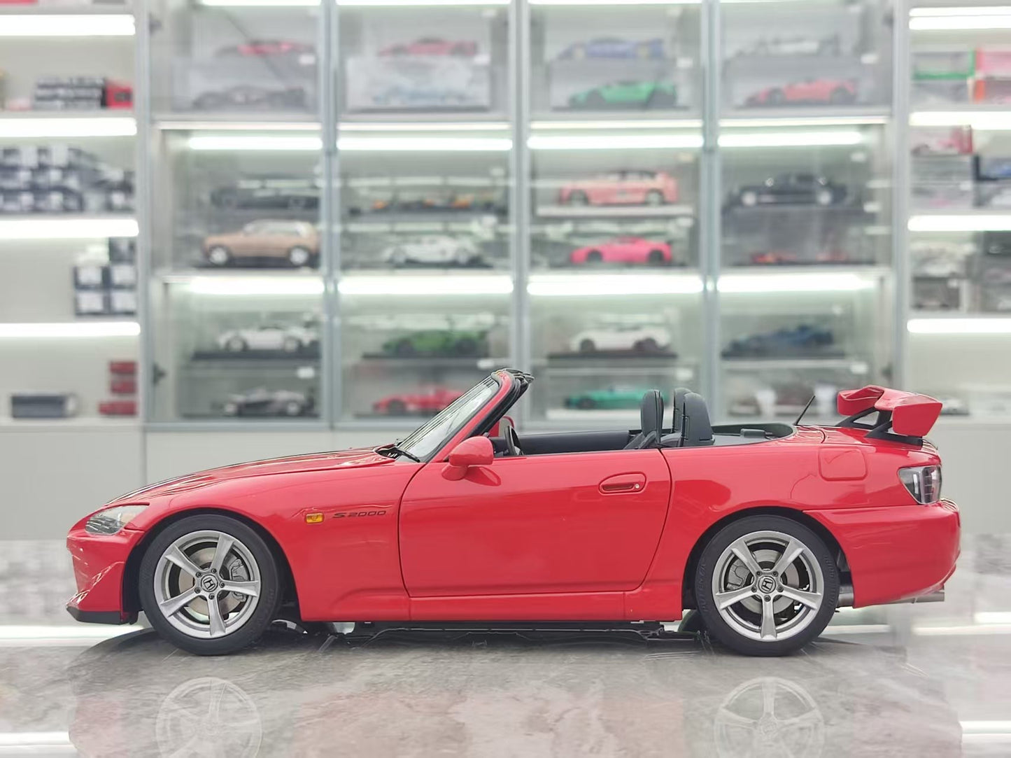 MOTORHELIX 1/18 Honda S2000 TYPE S 2007 New Formula Red MH322