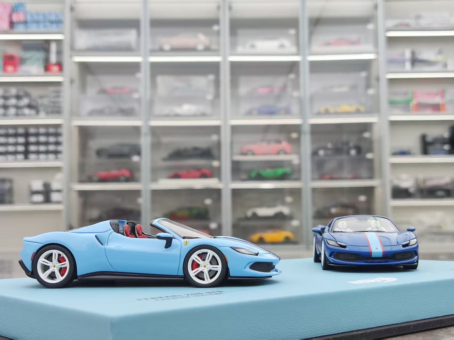 BBR 1/43 Ferrari 296 GTS Double Car Set Special Edition, Blue EMP112EX